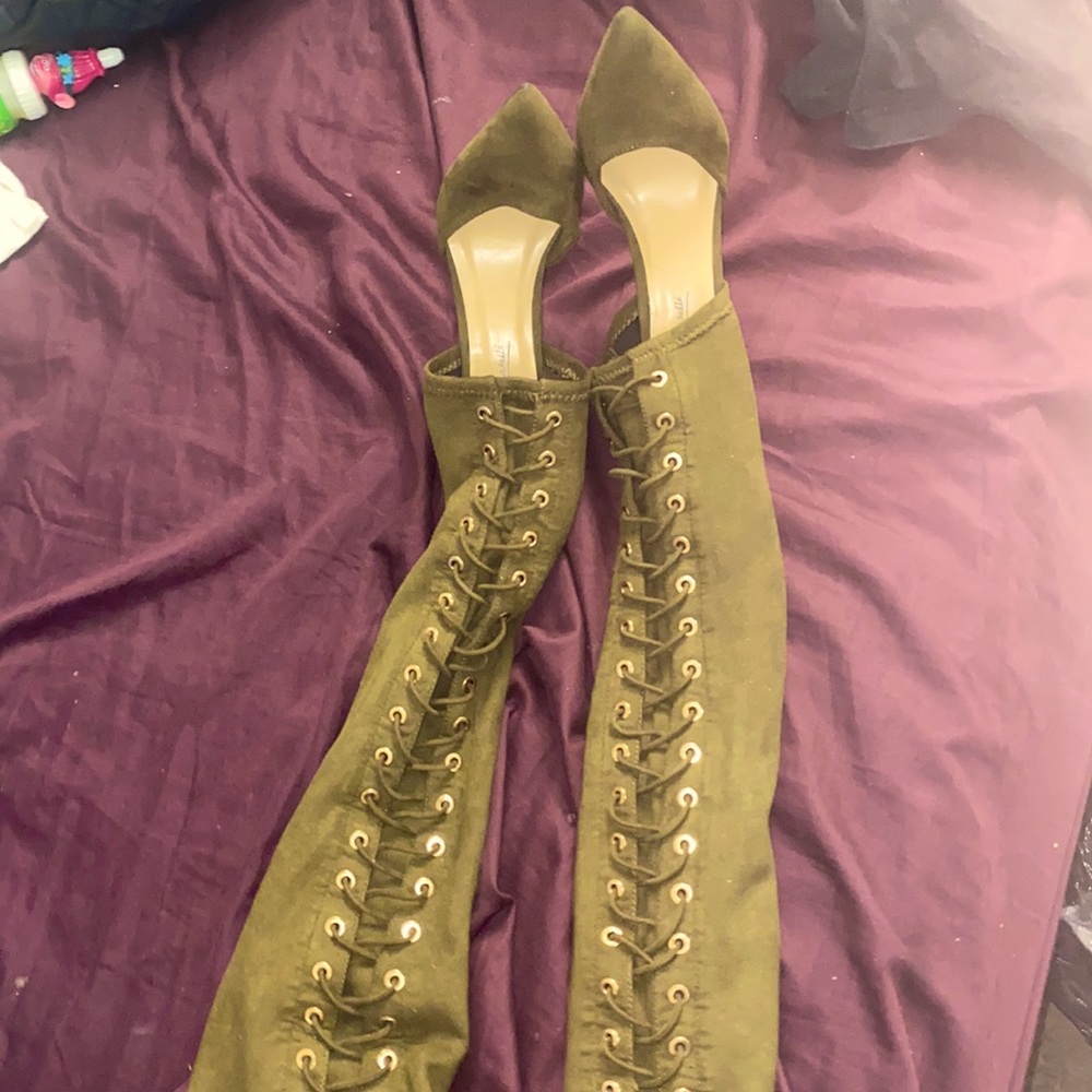 Size six “boot heel” knee high